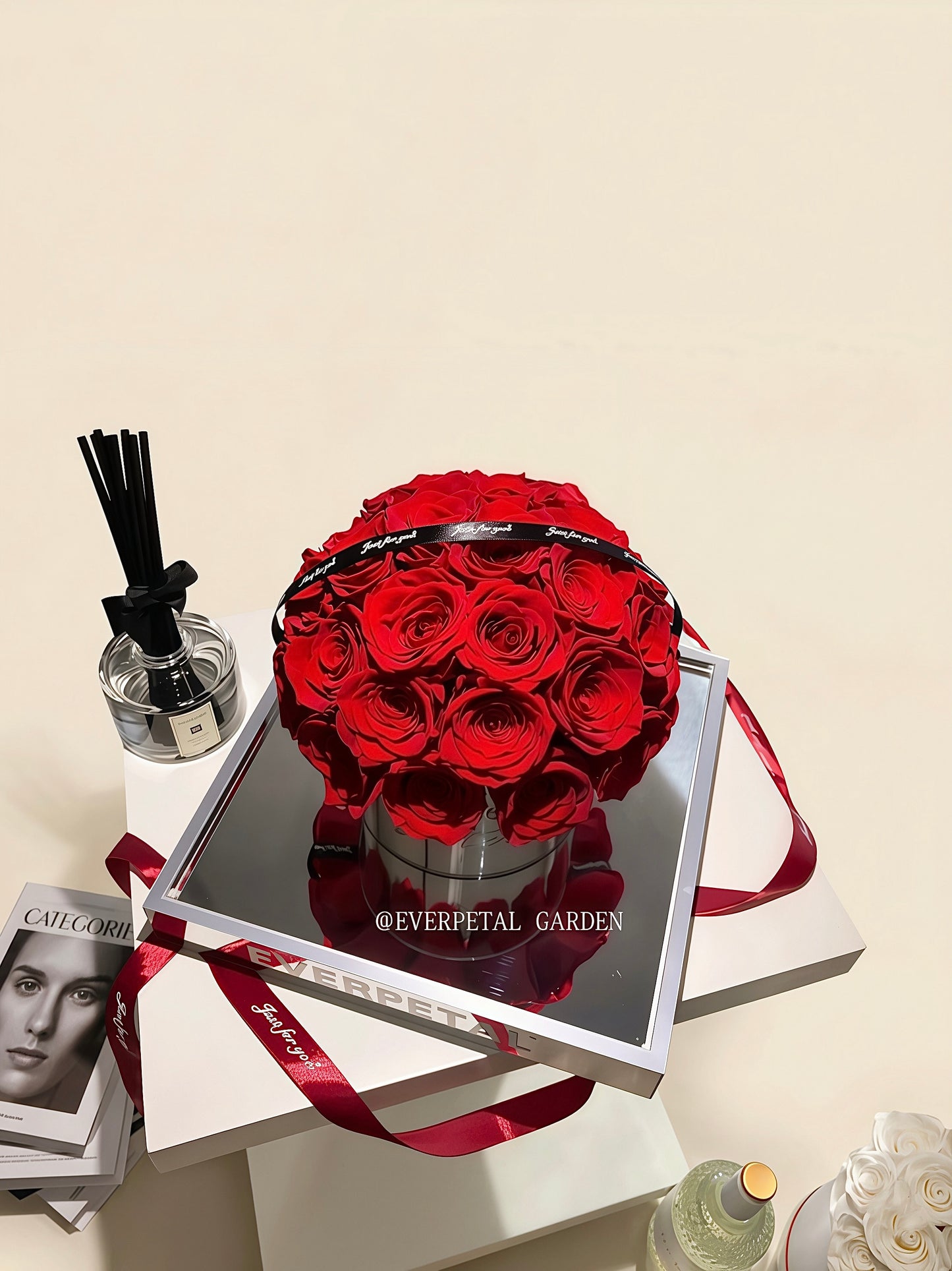 【Enduring Love】Preserved Red Rose Bucket