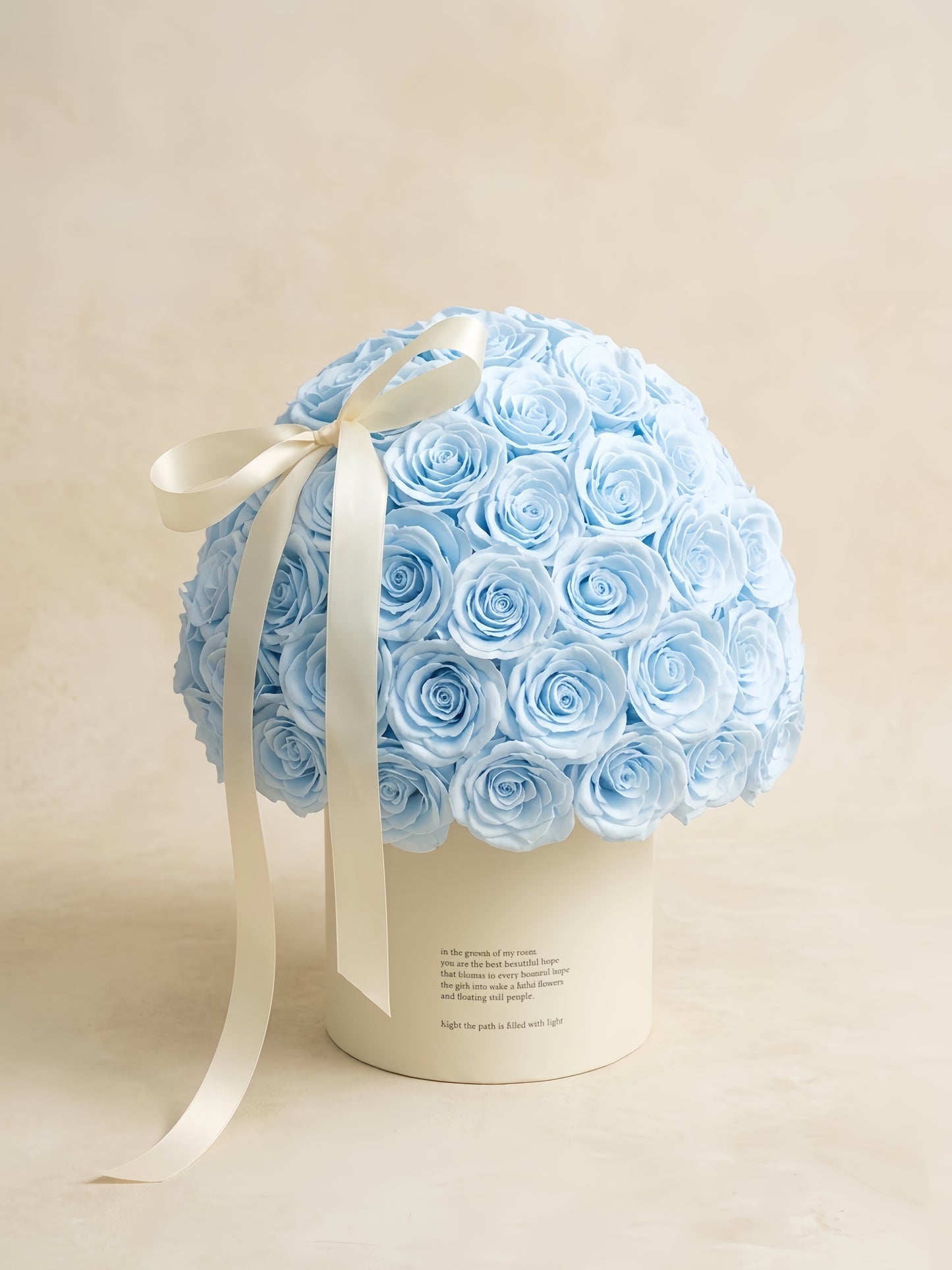 Aurora Azure | Grand Blue Soap Flower Luxury Hug Bucket