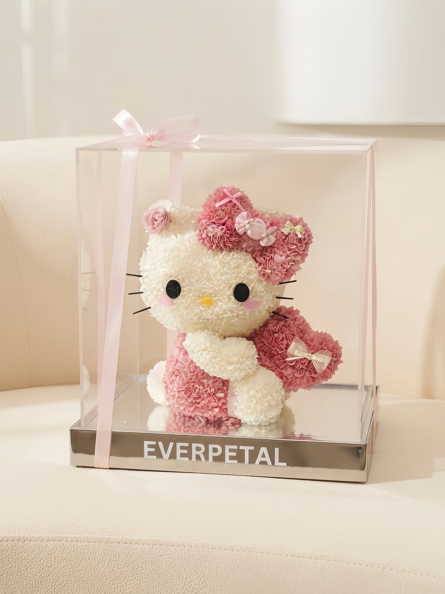 Heart-Hugging Cat · Medium Preserved Flower Figurine