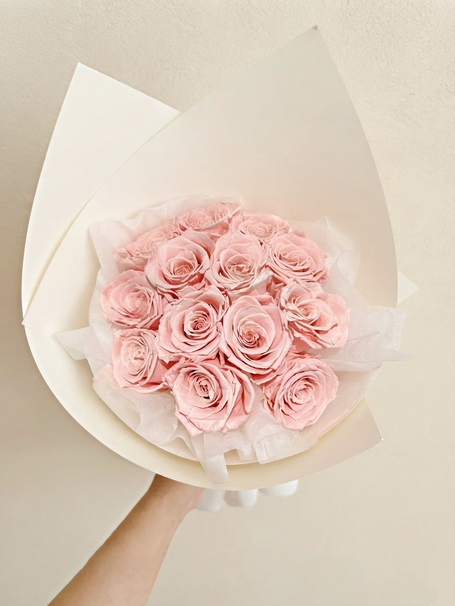 Blush Mini Bunch · 12-Piece All-Natural Preserved Flowers